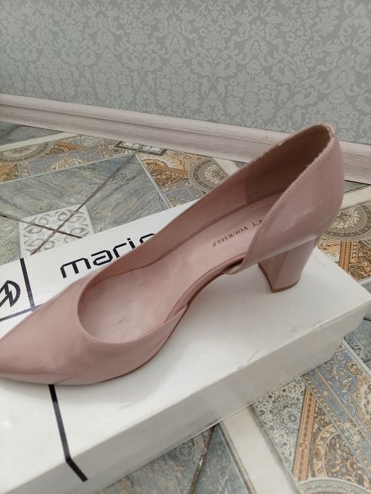 Продам туфли ,2 пары