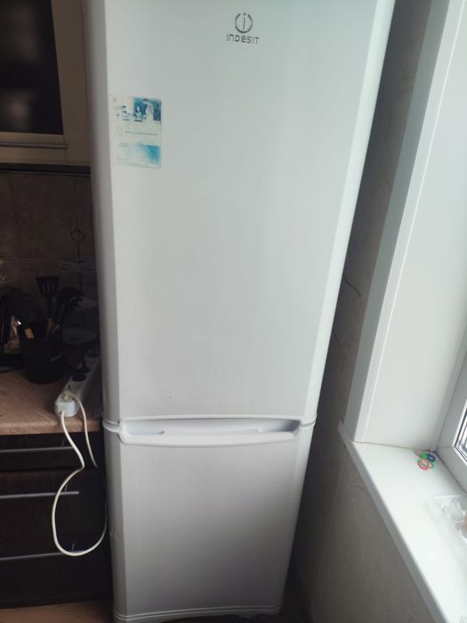 Продам холодильник рабочий