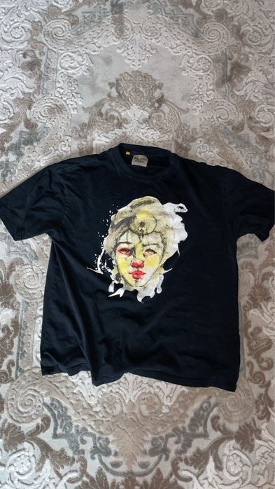 Tricou gallery dept.