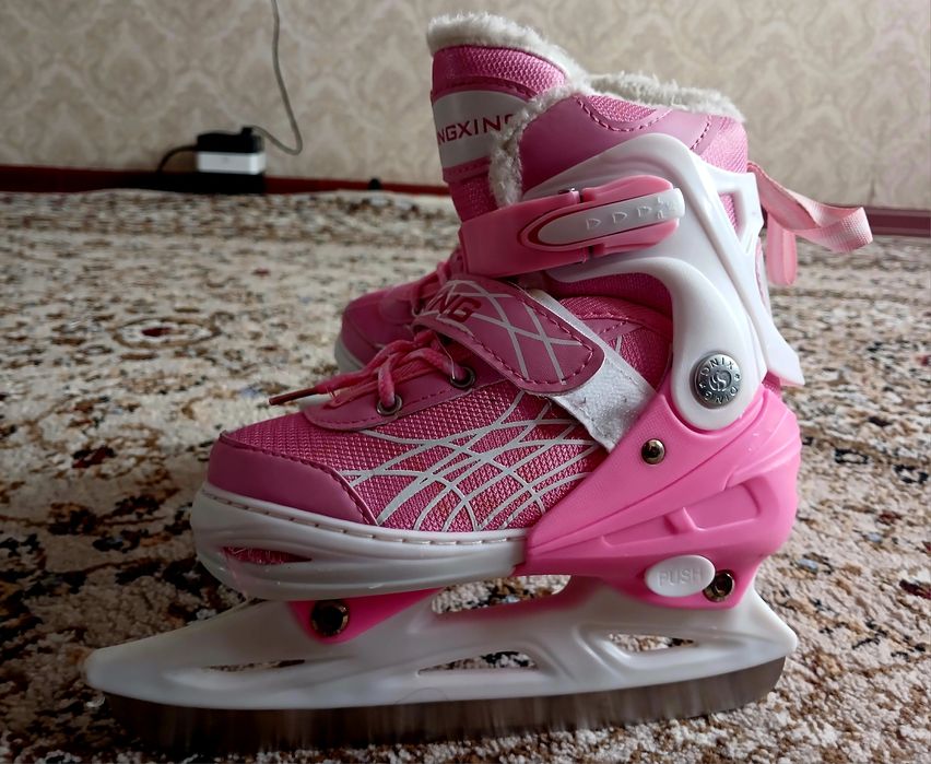 Продам коньки для катка