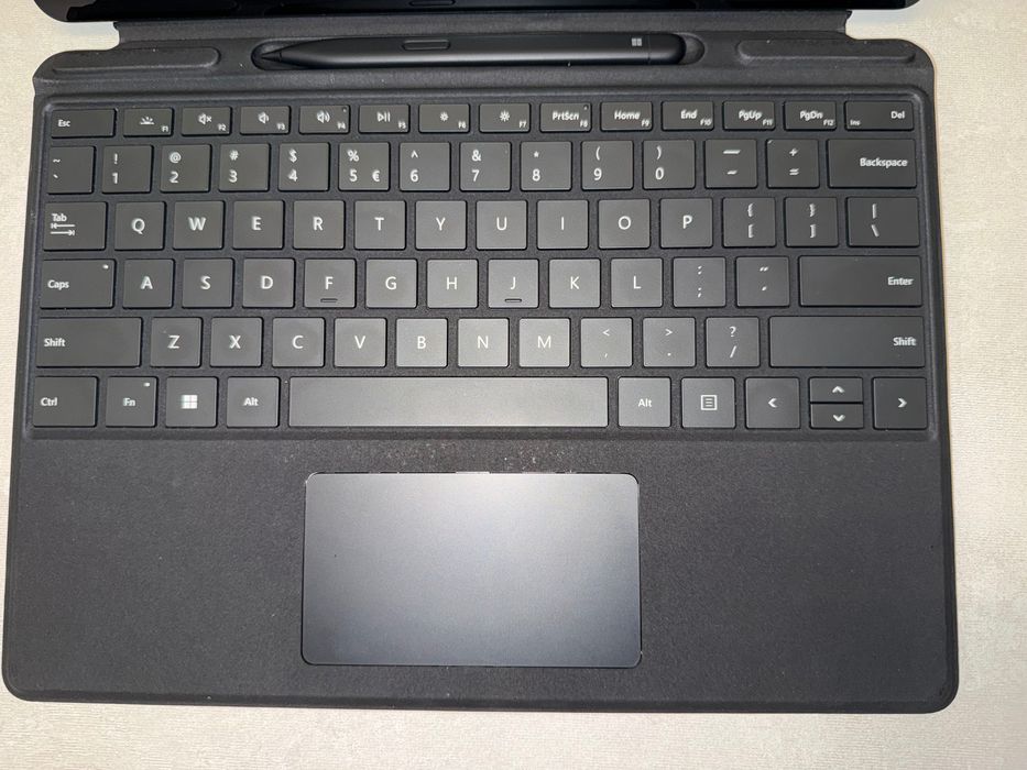 Microsoft Surface Pro 8 – Graphite