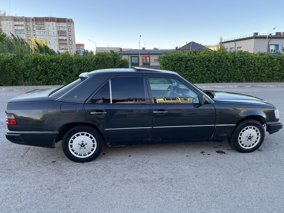 Мерседес w124 Е300