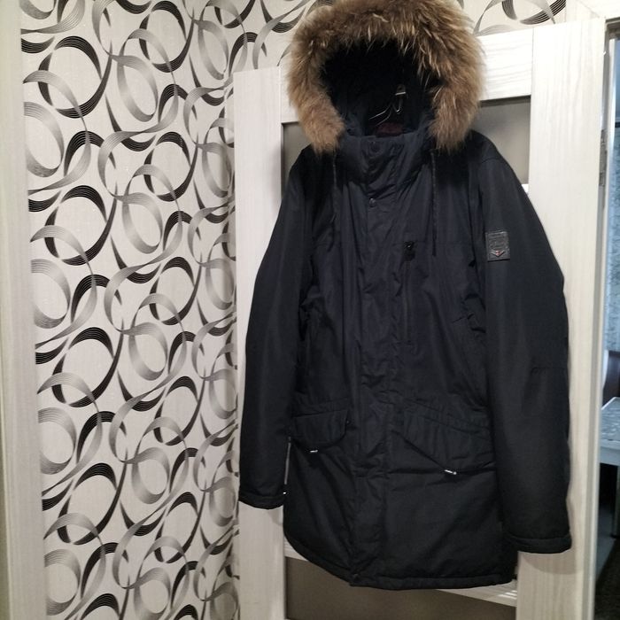 Зимняя куртка скапюшоном