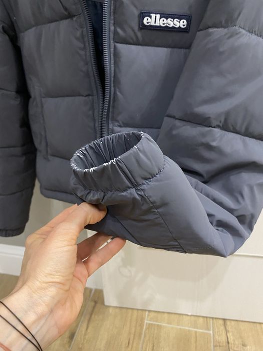 Преходно дамско яке ellesse размер 34 xs