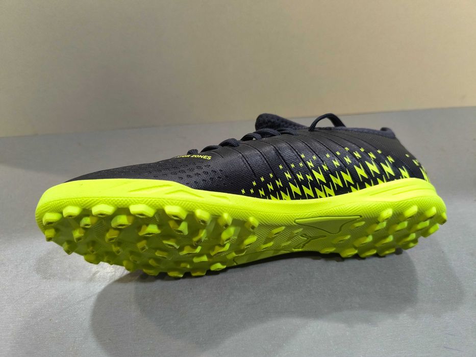 ПРОМОЦИЯ 20%Puma N37,5.Детски футболни стоножки.Нови.Оригинал.