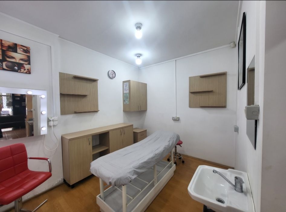 Coafura frizerie manichiura