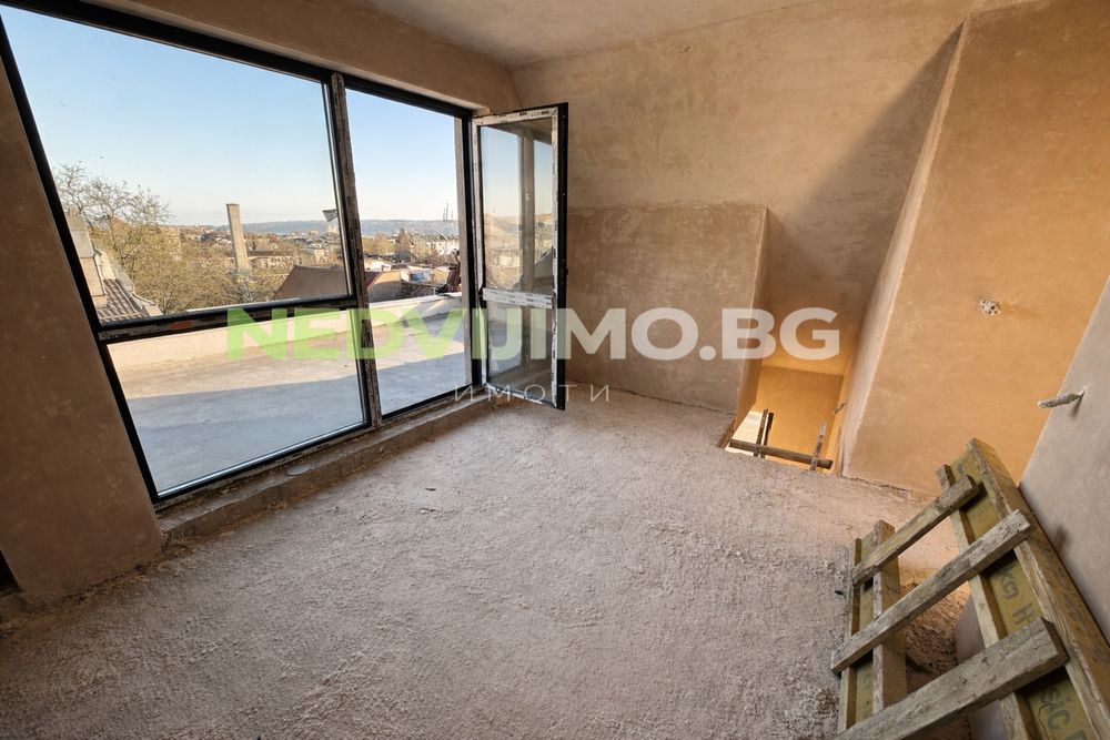 Продава се Тристаен апартамент в Варна, Генералите - 217 кв.м за 807 €/кв.м - Снимка #4