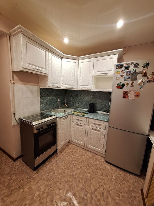 Продаётся 2 комн район КазИИТУ