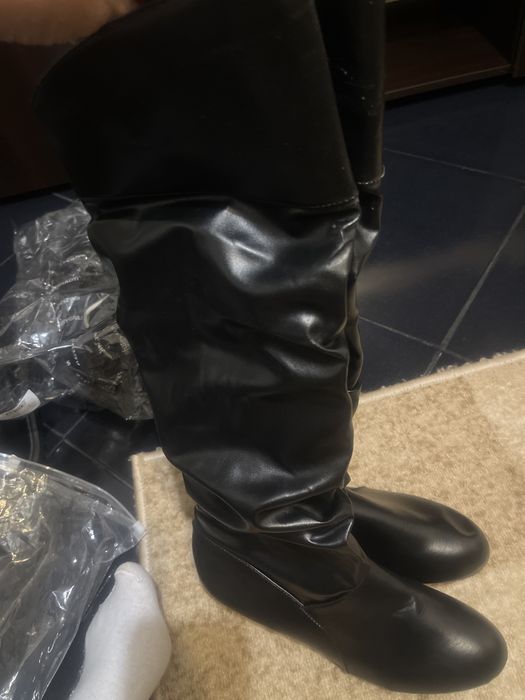 Много меки и удобни ботуши чисто нови 40 номер