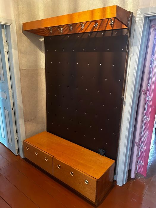 Вешалка для прихожей