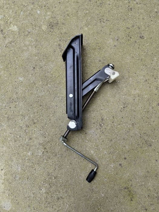 Лястовица за Е320