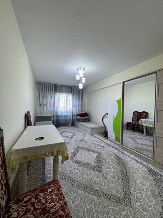 Сергели 8 худуд. 3 хона уй.  Сотилади . Новостройка