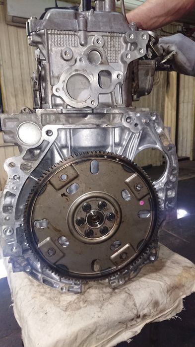 Двигатель на ниссан QR25DE.