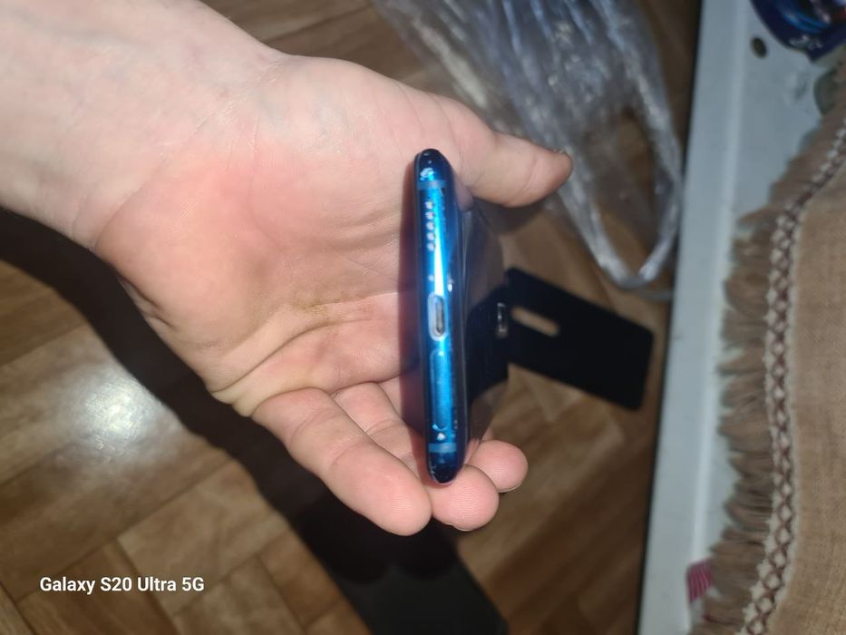 Обменяю Xiaomi mi 9t