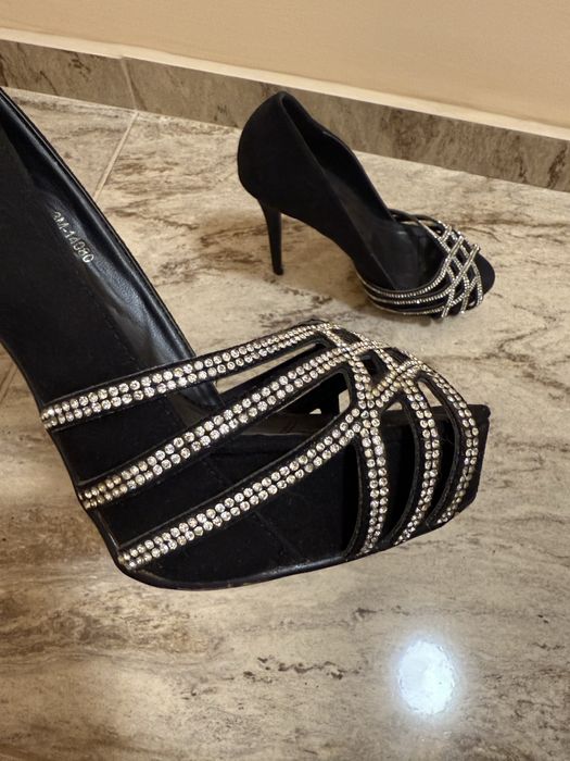 Обувки на висок ток / токчета