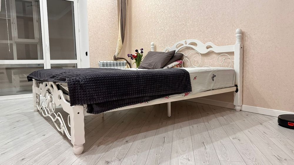 Кровать двухспальная