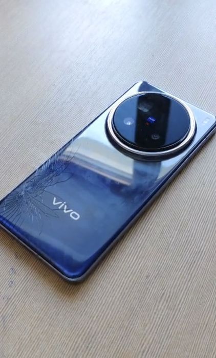 Vivo x200 pro ch 16/512