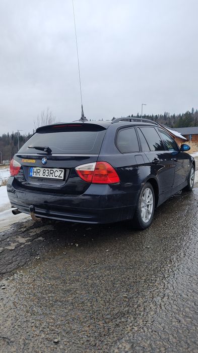 BMW 320d Touring, 163cp M47 – Monaco Blue - întreținut