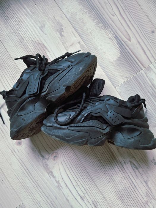 Дамски черни маратонки