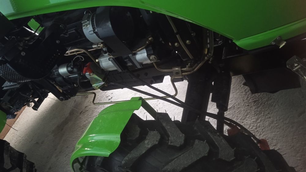 Mini traktor sotiladi