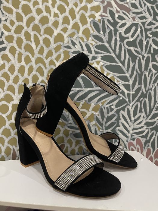 Sandale elegante negre cu strasuri, toc gros, mărimea 40, NOI + cutie