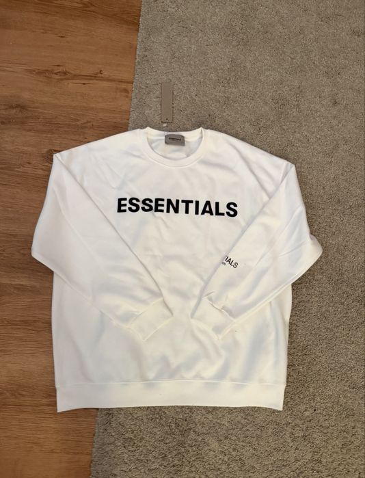 Pulover essentials nou