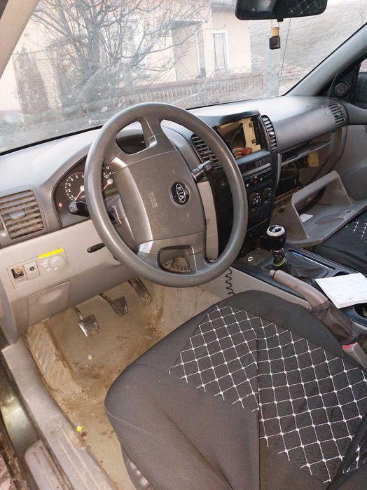 Ефтини части Киа Соренто 170 коня и 140 всичко налично само на части.