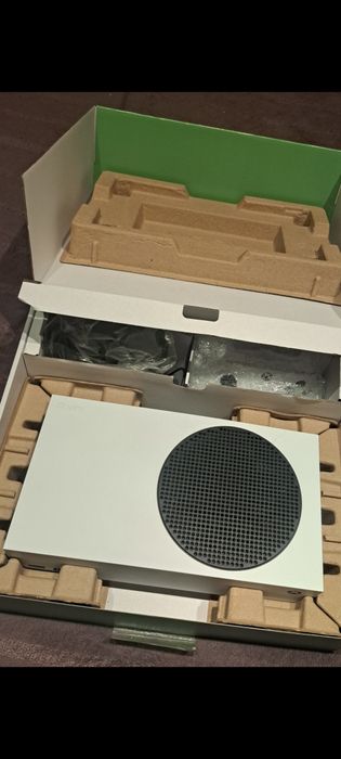 Consola Xbox series S , 100+ jocuri , controller etc...