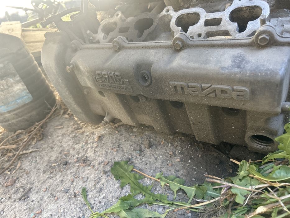Продается двигатель и коробка от Mazda Cronos