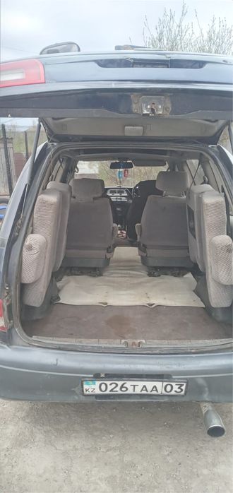 Продам хороший семейный автомобиль