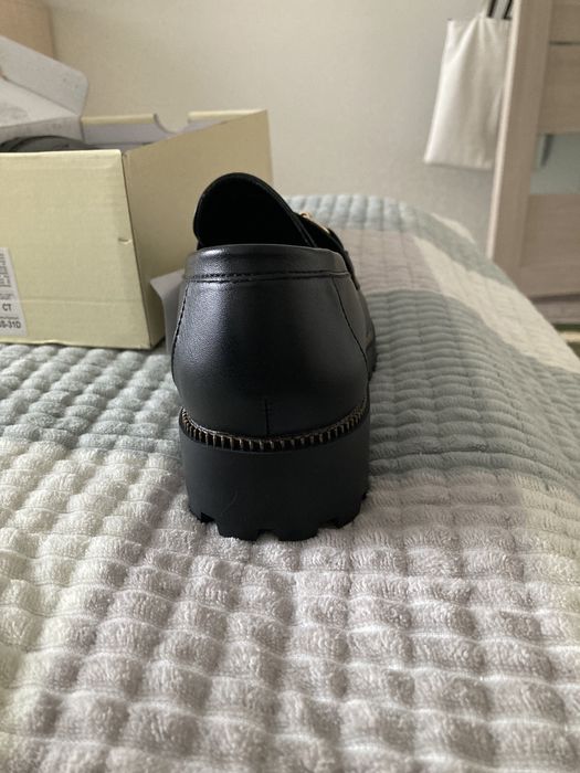 Продам лоферы 38 размер