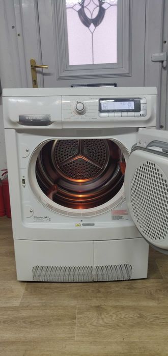 Uscator de rufe Electrolux cu pompa de caldura