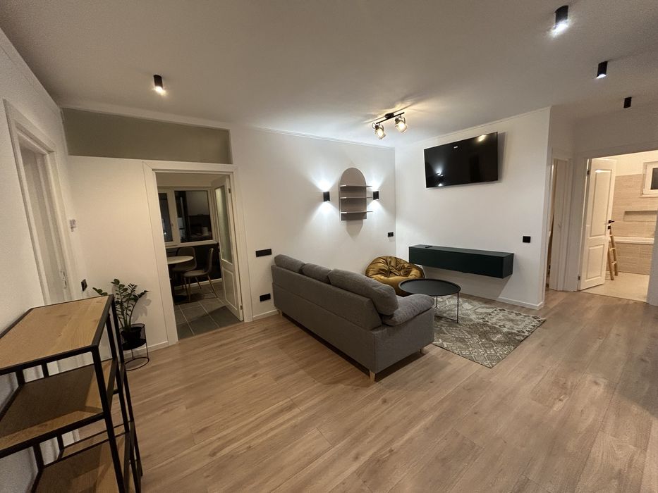 Proprietar inchiriez apartament 3 camere Teilor, Floresti