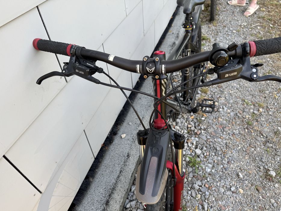 Bicicleta Felt Q520, Shimano Alivio/Altus, furca Suntour XCR, 26 inch