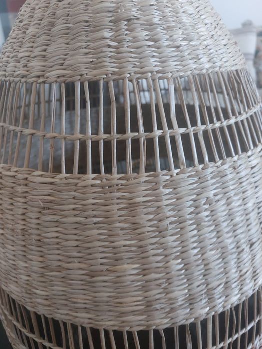 Плетен полюлей,нов,височина 36см,ширина в долната част 35см