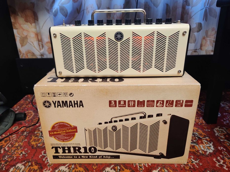 Гитарный комбоусилитель Yamaha THR10 (V.2)