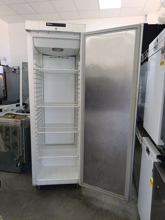 Професионален Хладилник GRAM