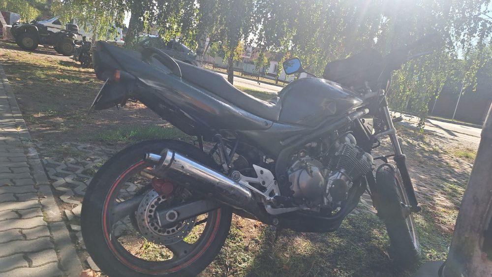 Motocicleta  Yamaha Xj 600  cafe proiect