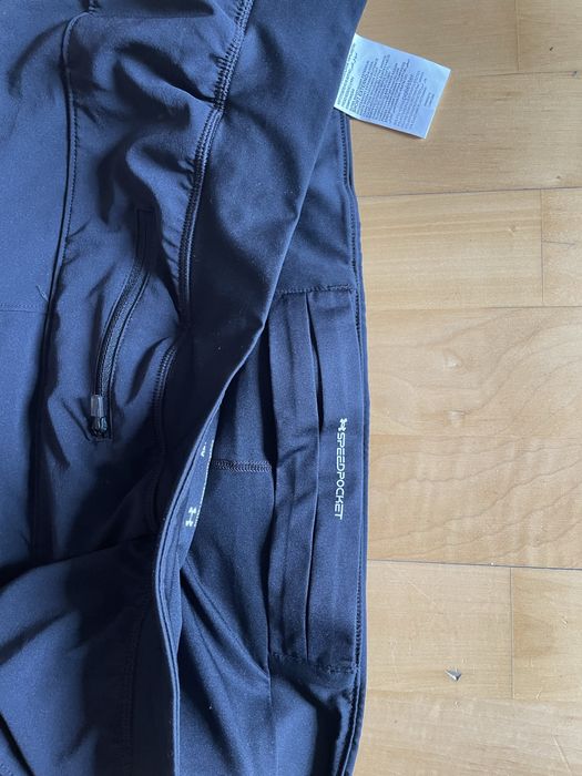 Short Underarmour marime L