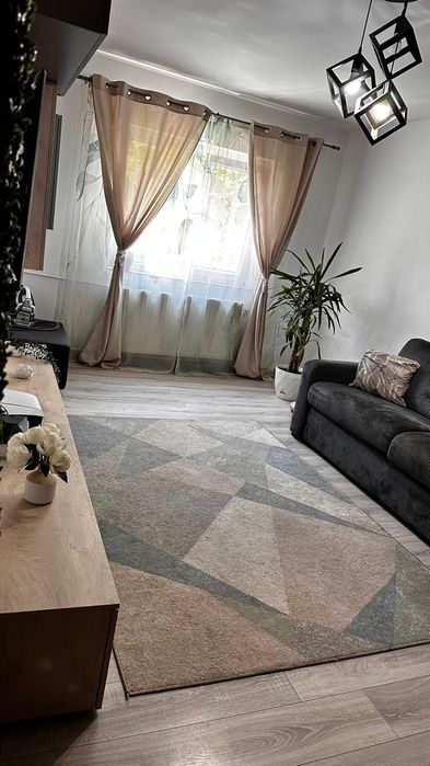 Apartament 3 camere de vanzare Ploiesti
