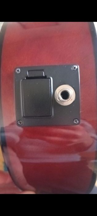 Klassik gitara sotiladi