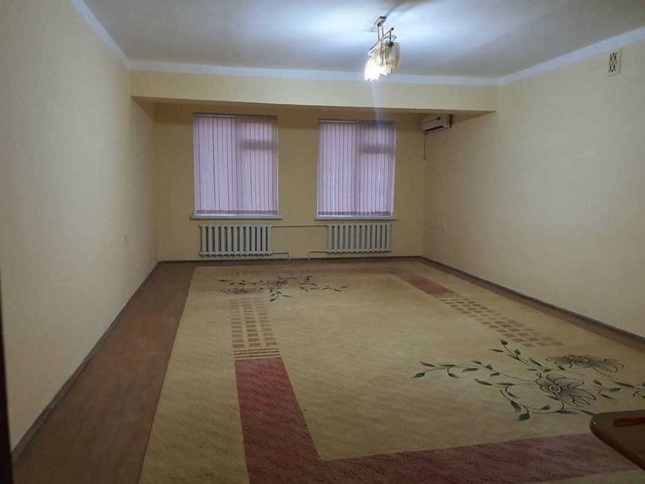 2х комнатная квартира 90 м.кв ул.Бустонсарой