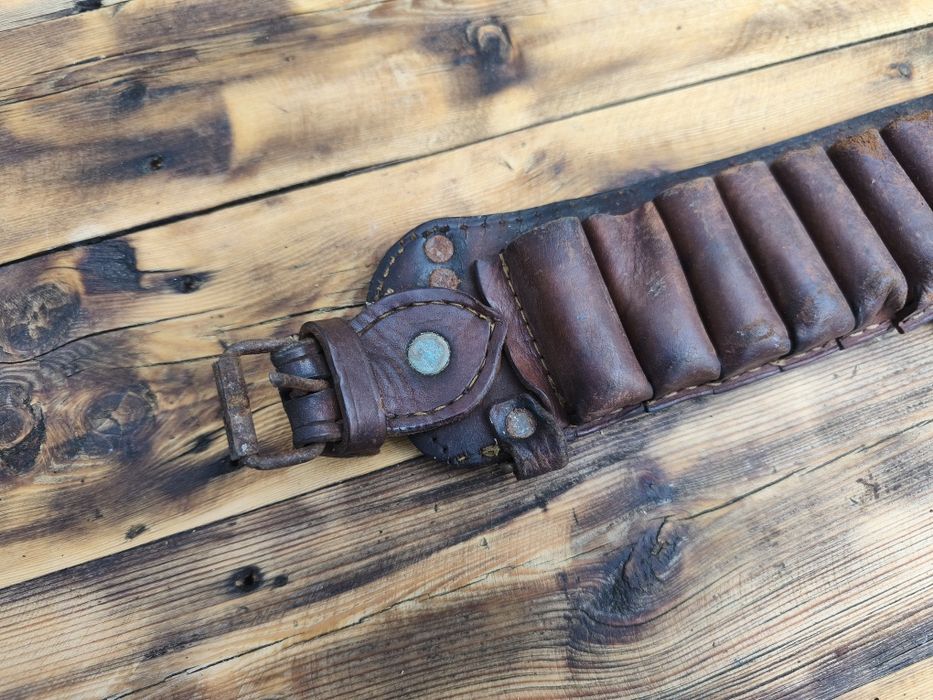 Стар кожен патрондаж