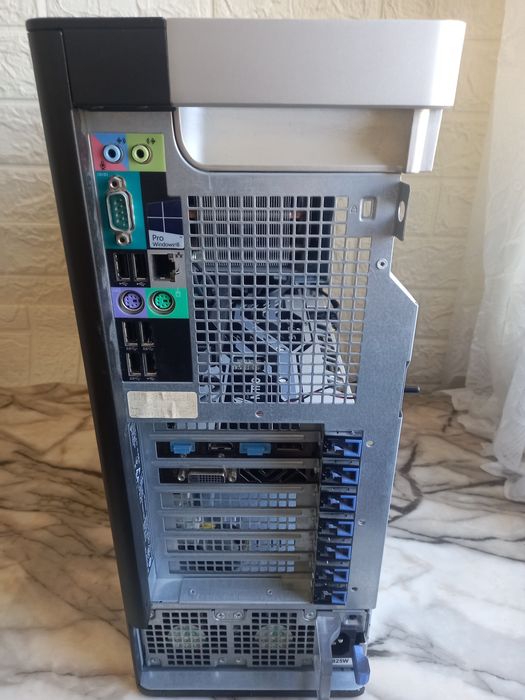 Kомпютър DELL PRECISION T3610 Intel Xeon E5-2680v2 48gb RX 570