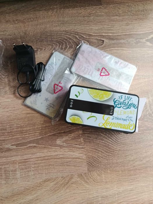 Радио часовник. Красив.