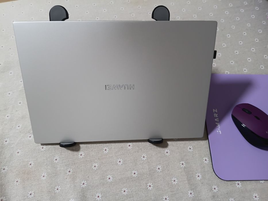 HUAWEI MateBook D14 — в идеальном состоянии