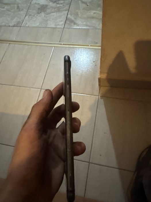 Vand si pentru piese iphone 8 plus