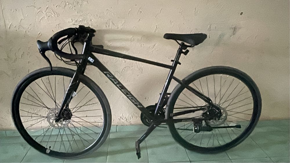 шоссейник raleigh