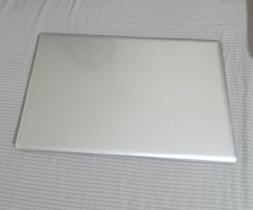 Ноутбук продаю новый