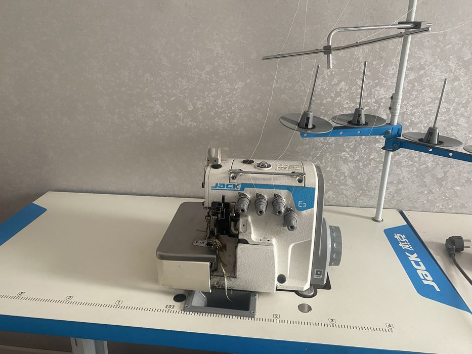 Швейные машины, оверлок